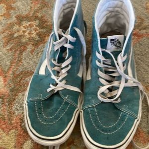 Vans men’s 10.5 skate shoes blue FLAWS